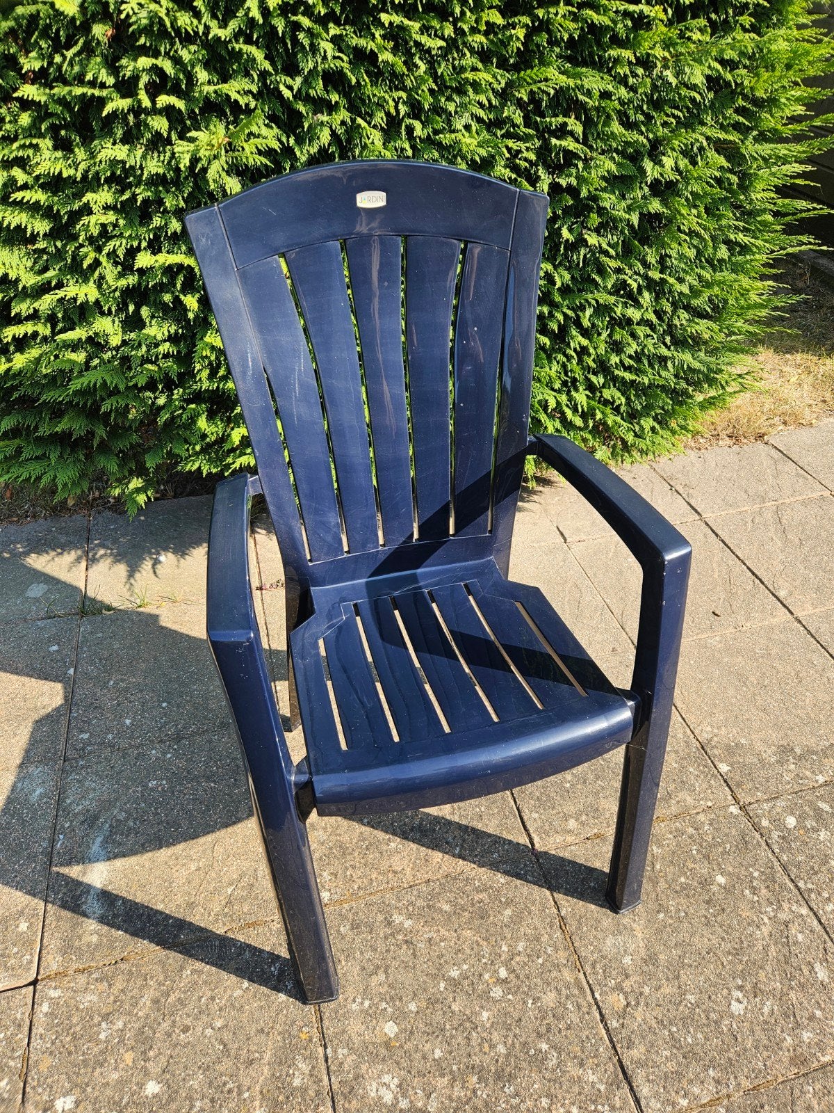 Tuinset Jardin – 4 stapelbare tuinstoelen met tafel, Ophalen, Kunststof, Stapelbaar