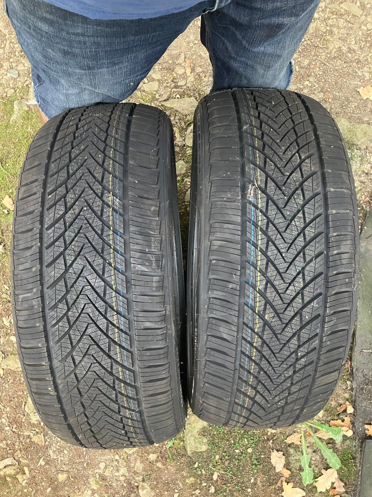 2 pneus neufs Tracmax 225/40ZR19 93Y, Autos : Pièces & Accessoires, Neuf, 4 Saisons, Véhicule de tourisme, Pneu(s)