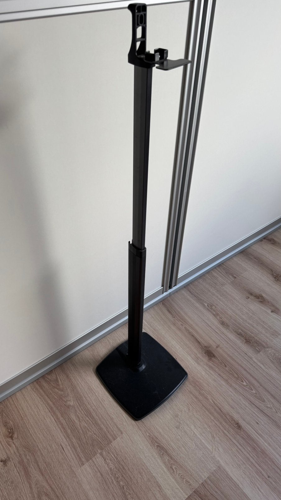 Sanus standaard zwart . Voor Sonos 1, 3 en play 1., TV, Hi-fi & Vidéo, Enceintes, Enlèvement, Comme neuf, Sorento