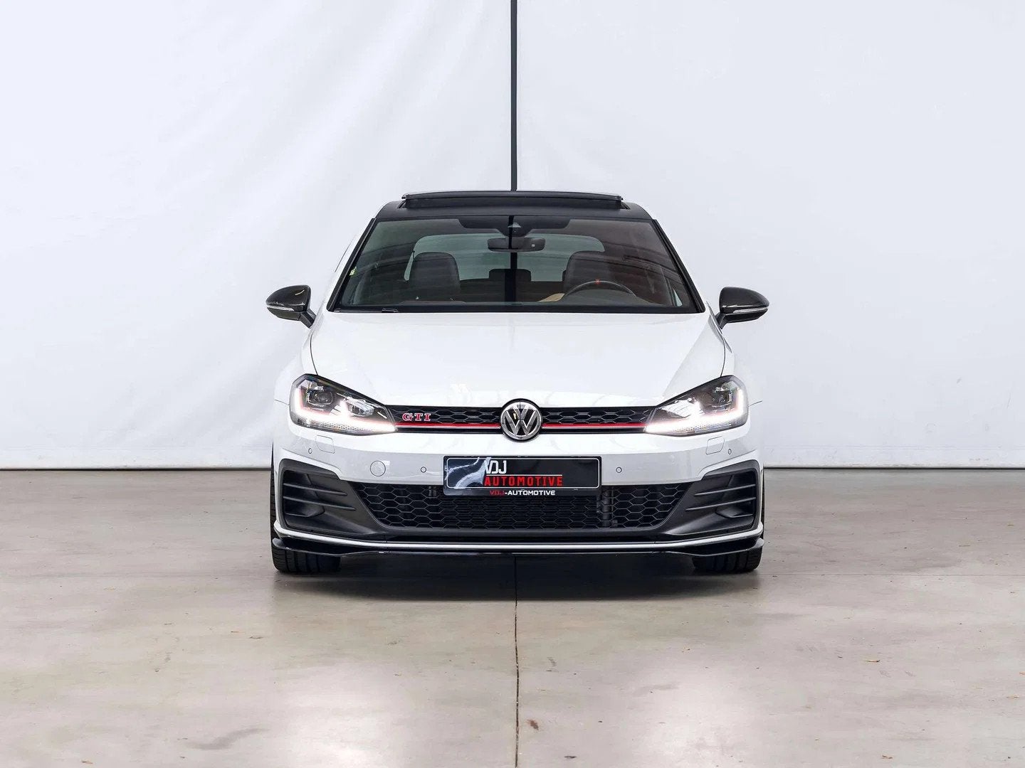 Volkswagen Golf GTI TCR|VOORKANT PPF BESCHERMD|AKRAPOVIC|PAN, Auto's, Automaat, Gebruikt, 4 cilinders, 1984 cc