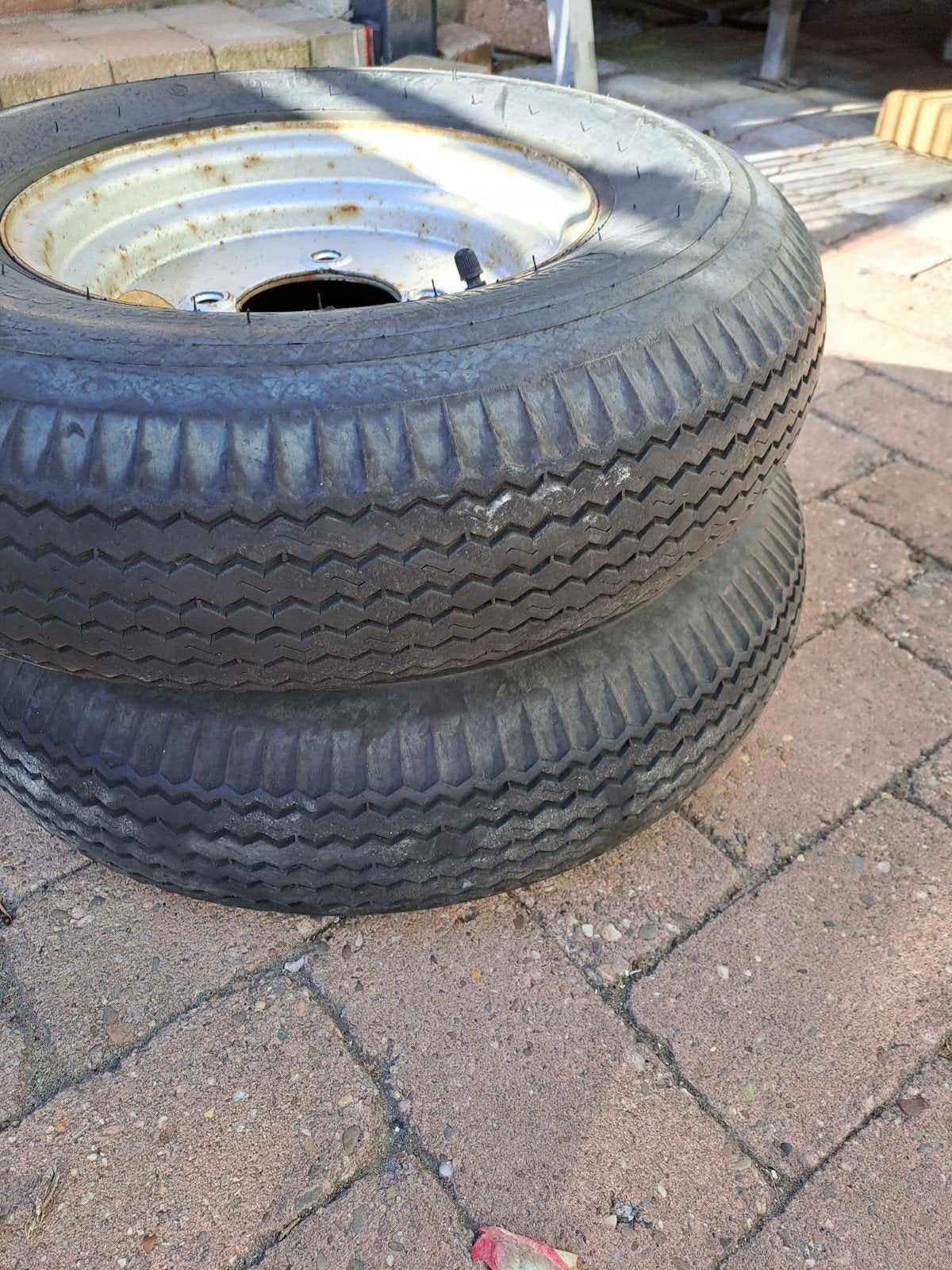 banden op velg steek 115x4, Ophalen
