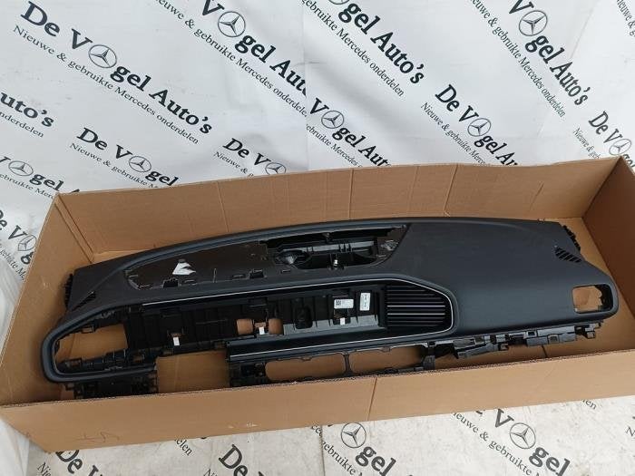 Dashboard van een Mercedes GLE, Auto-onderdelen, Dashboard en Schakelaars, Mercedes-Benz, Nieuw, 3 maanden garantie, Ophalen of Verzenden
