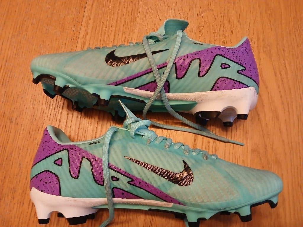 Nike voetbalschoenen maat 39, Ophalen of Verzenden, Nieuw, Schoenen