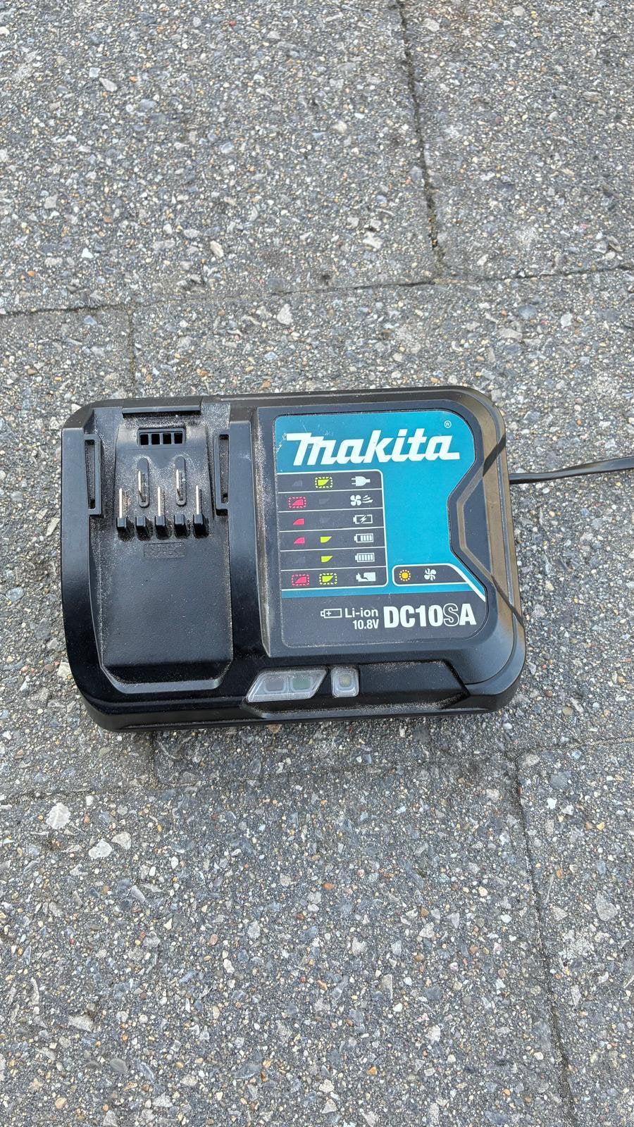 Makita SK205GD, Enlèvement, Utilisé