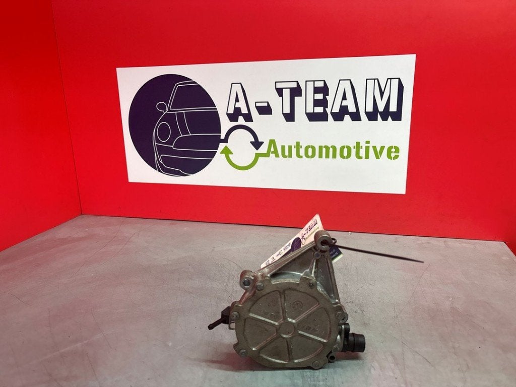 VACUUM POMPE PETROL BMW 3 serie (F30) (|7640279|), Utilisé, BMW, Petuelring 130
80809  München, DE, Bayerische Motoren Werke AG