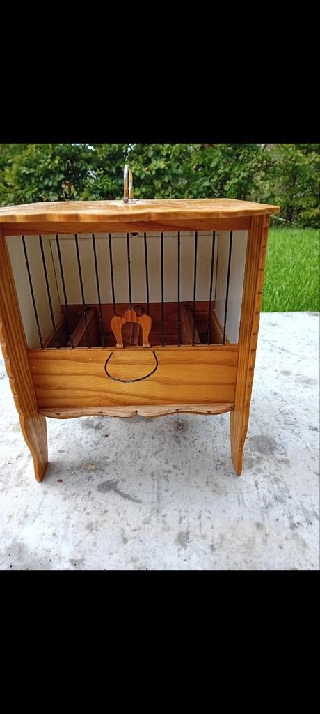 Cage de pinson, Enlèvement, Cage