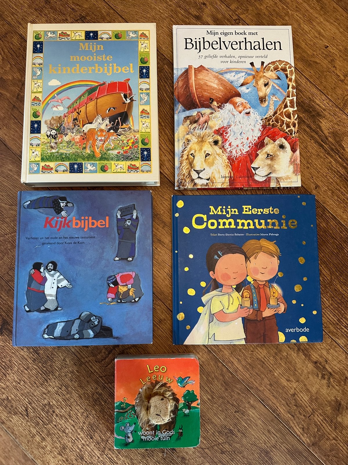 Kinderbijbel kijkbijbel bijbelverhalen communie leo leeuw, Boeken, Ophalen, Zo goed als nieuw