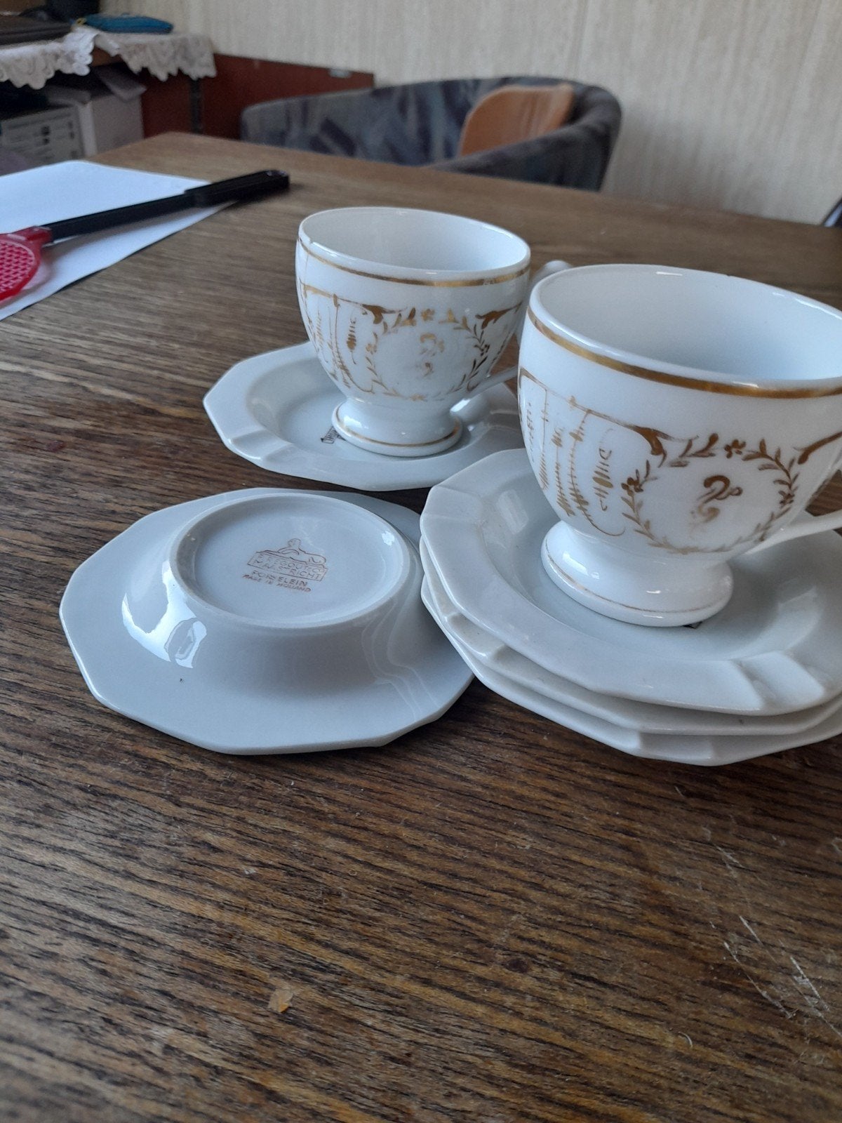 2tassen en enkele borden van porselein, Antiek en Kunst, Ophalen