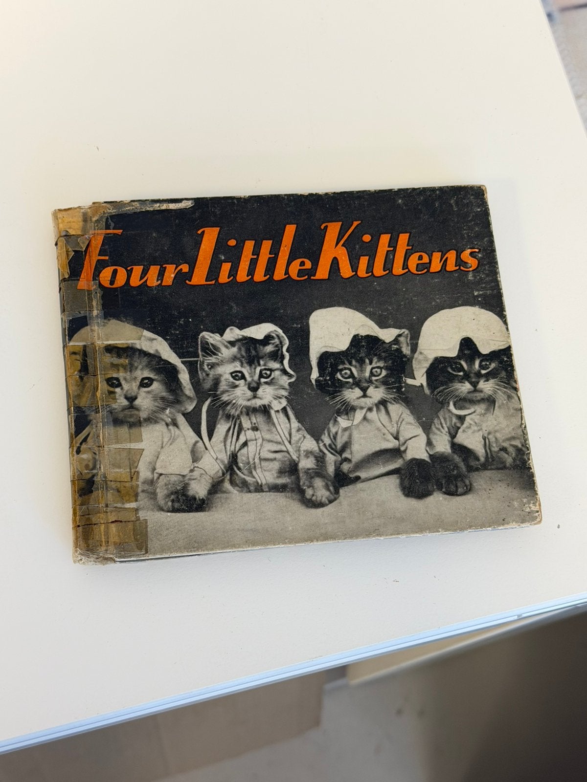 Livre ancien rare de quatre petits chatons 1935 Vintage, Enlèvement ou Envoi