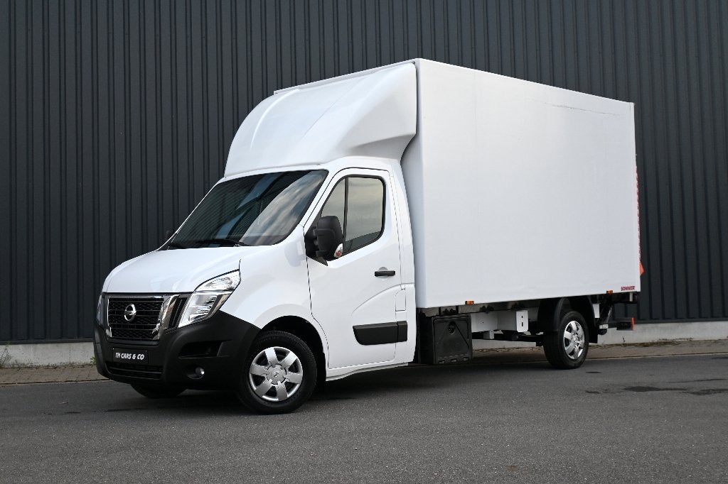 Nissan Interstar 2.3Dci 163PK Meubelbak + laadklep Kist Lift, Voorwielaandrijving, 241 g/km, Stof, Used 1. Bestelwagens met ervaring.