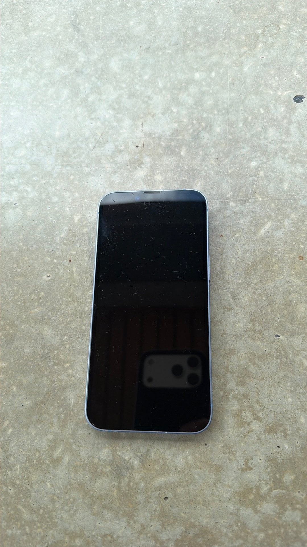 Zo goed als schadevrije iphone 14, werkt prima, 256Gb, Telecommunicatie, Mobiele telefoons | Apple iPhone, Gebruikt, Blauw, 74 %