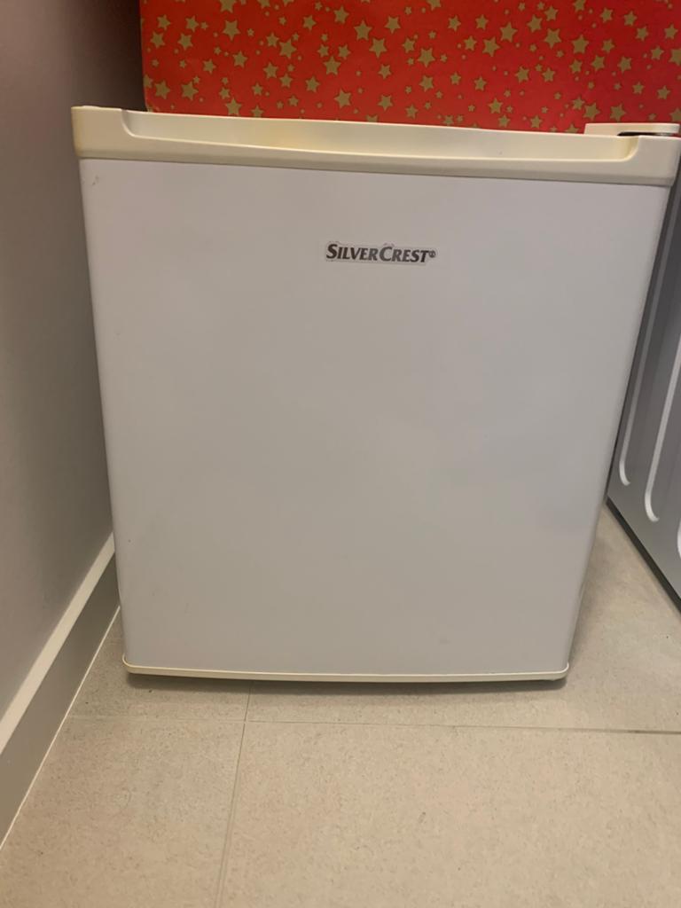 Mini Diepvriezer, Elektronische apparatuur, Vriezers en Diepvrieskisten, Ophalen of Verzenden, Zo goed als nieuw