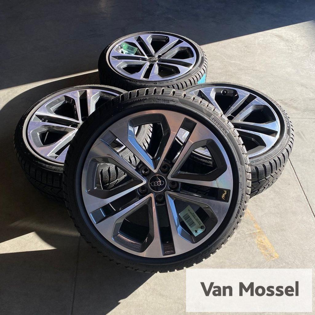 Audi A3 Pirelli Sottozero 3 225/40/R18 92V, Auto-onderdelen, Banden en Velgen, 18 inch, Gebruikt, -, -