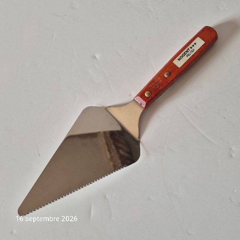 Metalen taartschep en houten handvat, gemaakt in Frankrijk, Antiek en Kunst, Verzenden