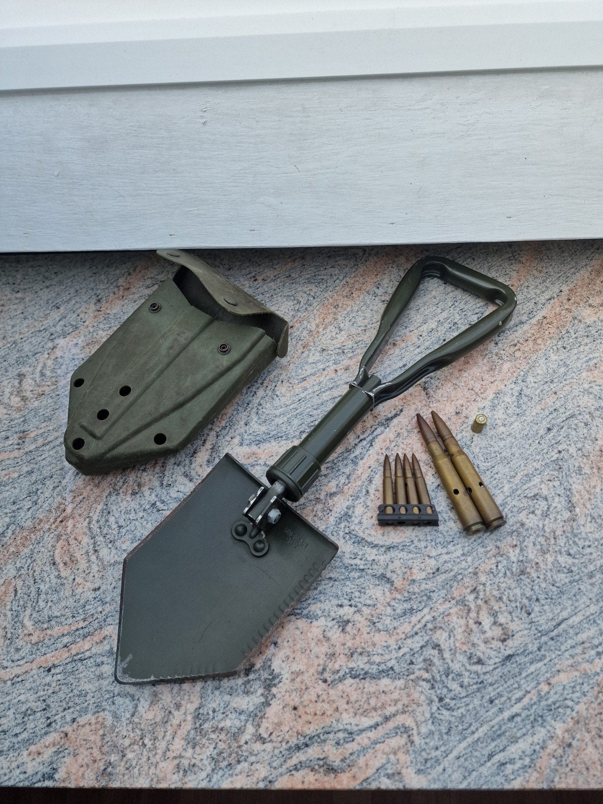 Originele Pioniersschep inklapbaar + dummy kogels, Verzamelen, Ophalen of Verzenden, Landmacht