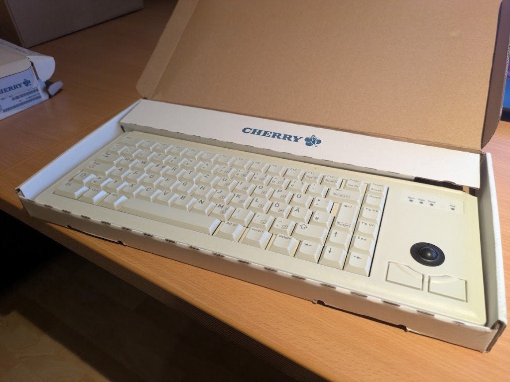 Clavier trackball ultra-fin CHERRY G84-4400, Informatique & Logiciels, Enlèvement ou Envoi, Comme neuf, CHERRY, Qwerty