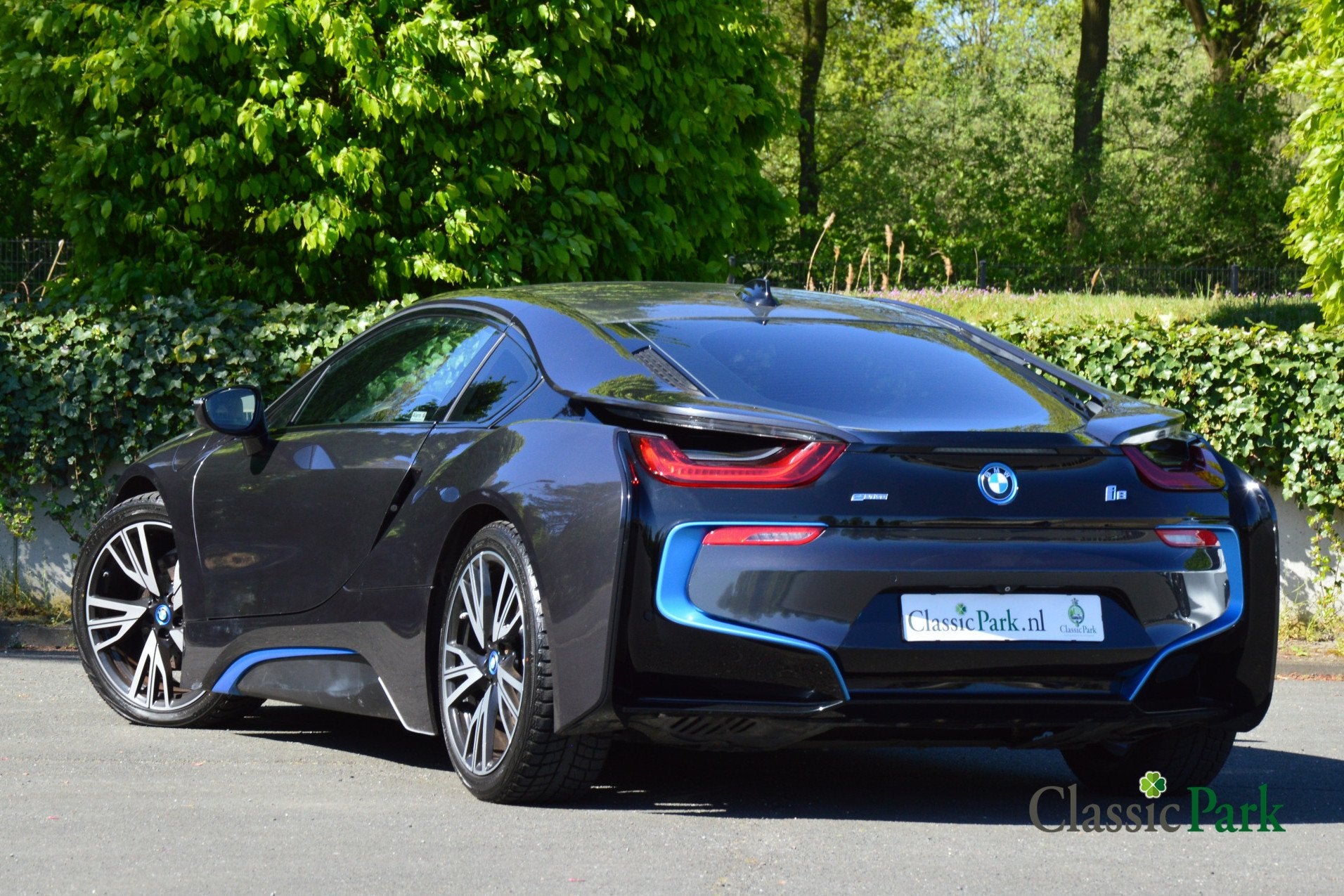 BMW i8 (bj 2015, automaat), Auto's, Automaat, Beige, Leder, Vierwielaandrijving