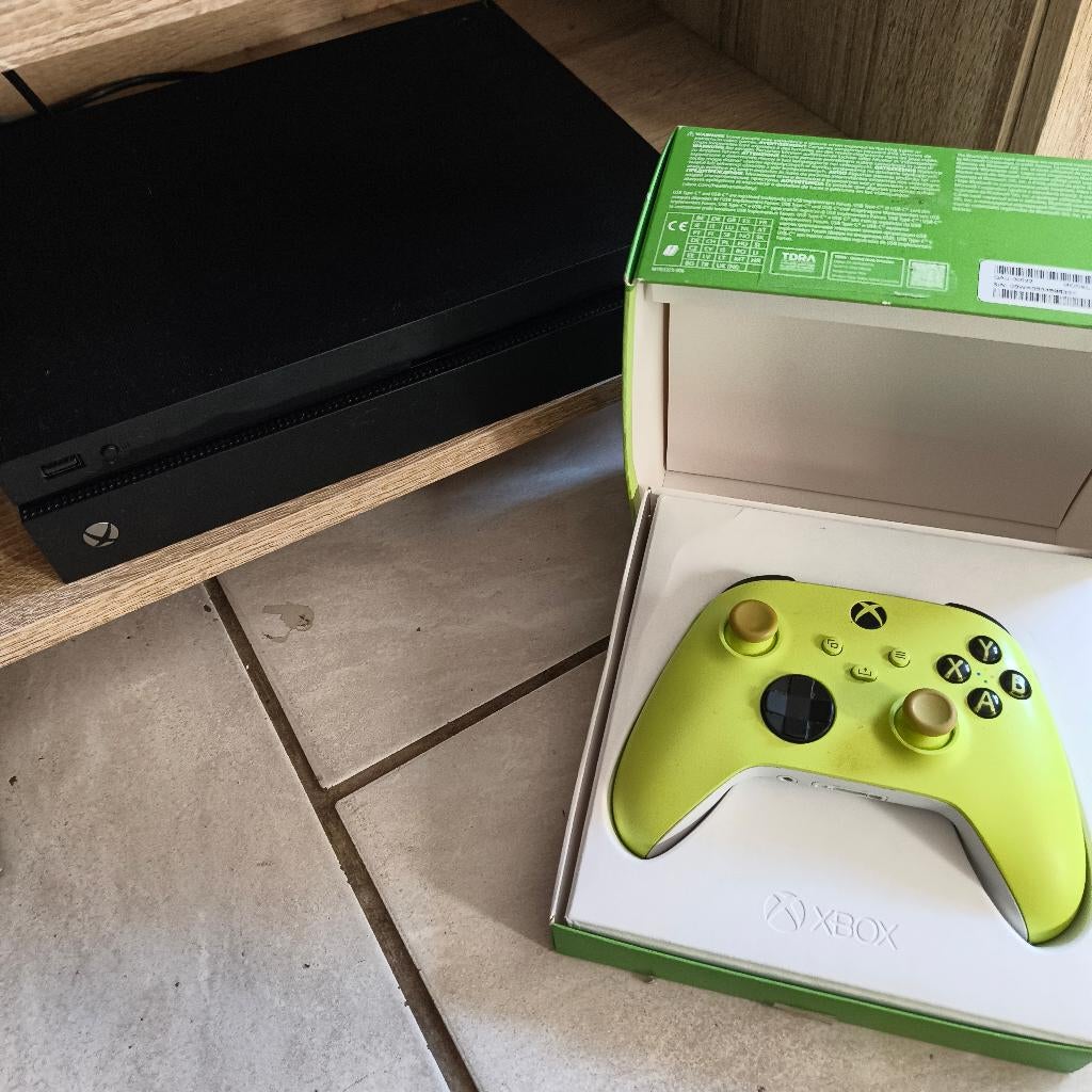 Xbox one x, Enlèvement, Comme neuf, Xbox One, Avec disque dur