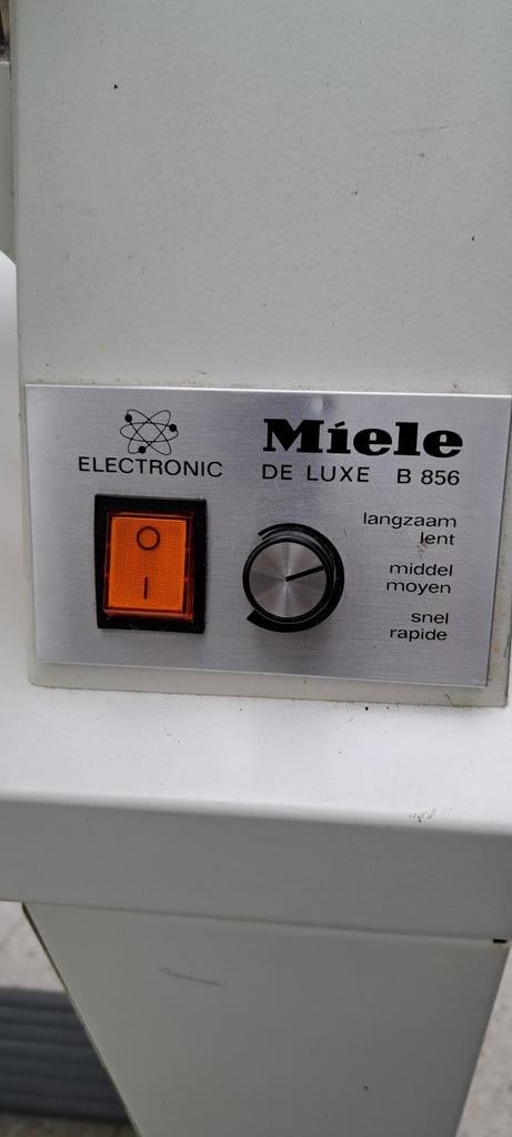 Strijkmachine miele, Ophalen