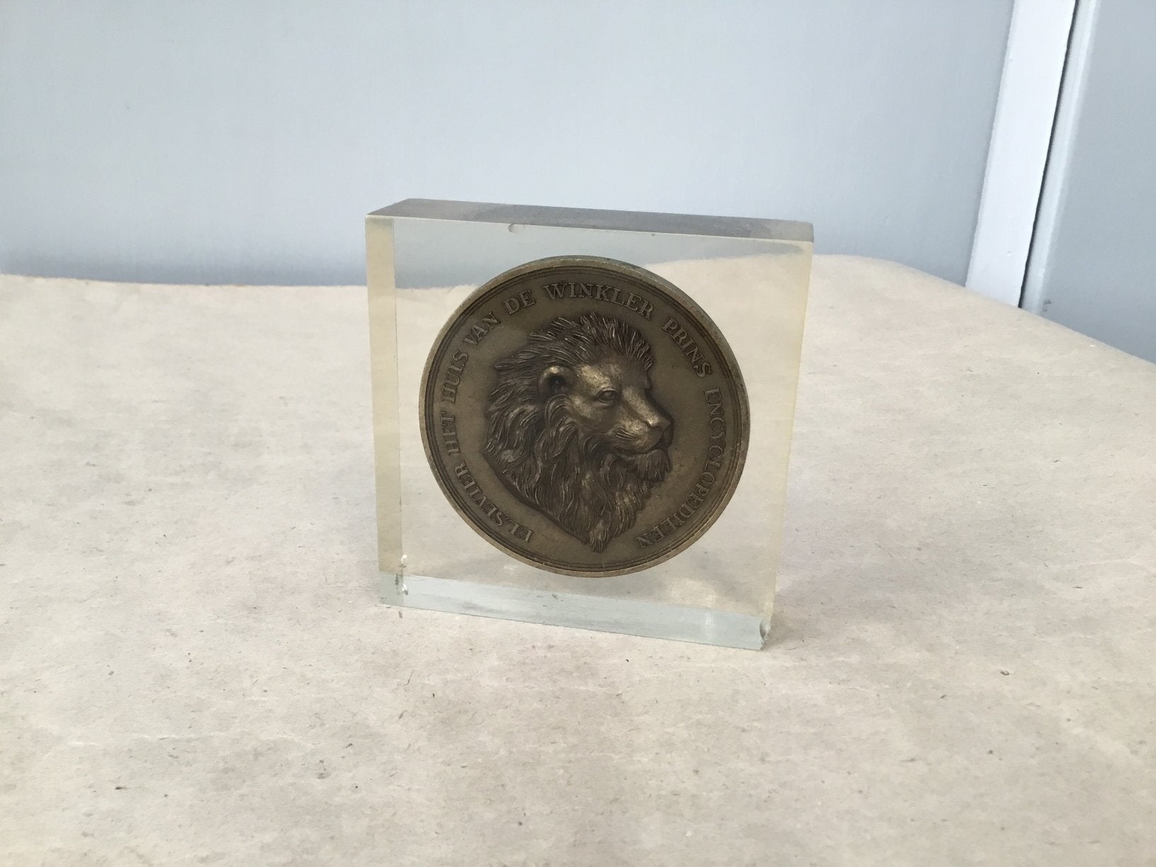 Médaille Winkler Prince avec image de lion, Timbres & Monnaies, Pièces & Médailles, Bronze, Enlèvement ou Envoi