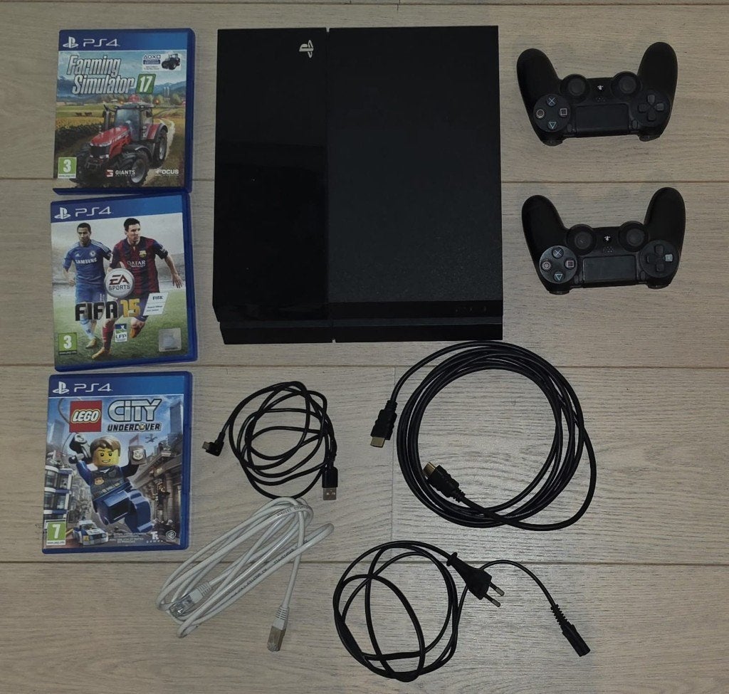 Sony PlayStation 4 + 2 manettes + 3 jeux – bon état, Ophalen, Met 2 controllers, Original, 500 GB