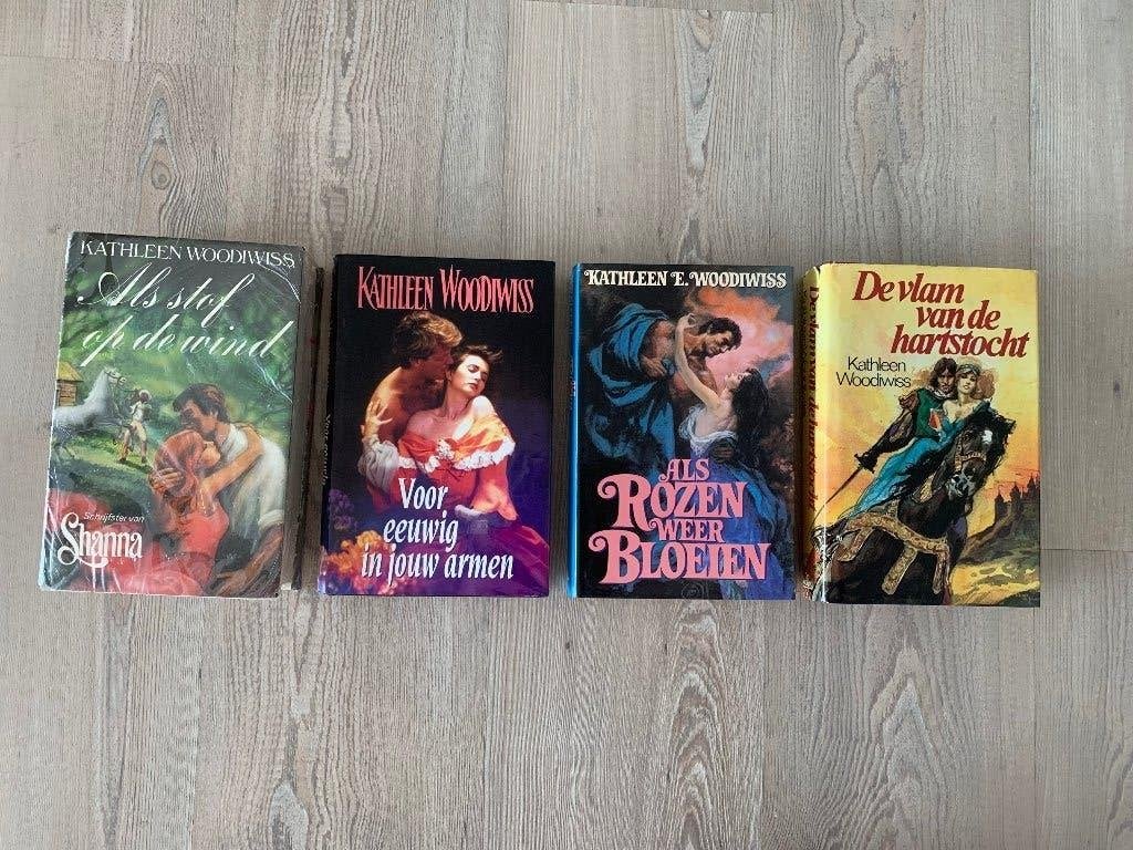 4 x Kathleen Woodiwiss, Boeken, Ophalen of Verzenden, Zo goed als nieuw