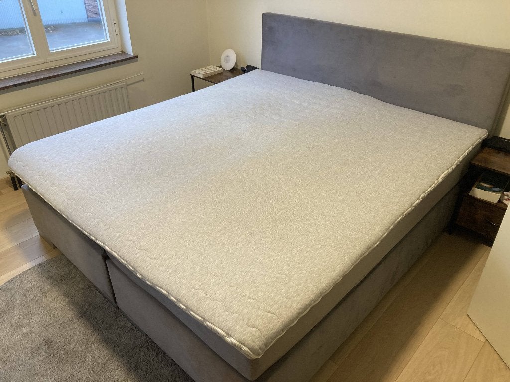 Matrassen en toplaag (Zonder boxspring/achterbord), Ophalen, 90 cm, Tweepersoons, Zo goed als nieuw