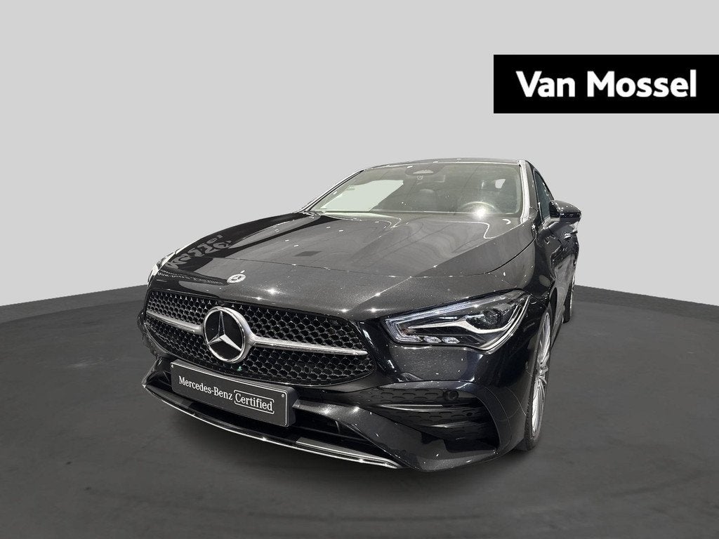 Mercedes-Benz CLA 200 AMG Line Coupé + PANORAMISCH DAK + CA, Auto's, Mercedes-Benz, Stof, Gebruikt, 4 cilinders, 715 kg
