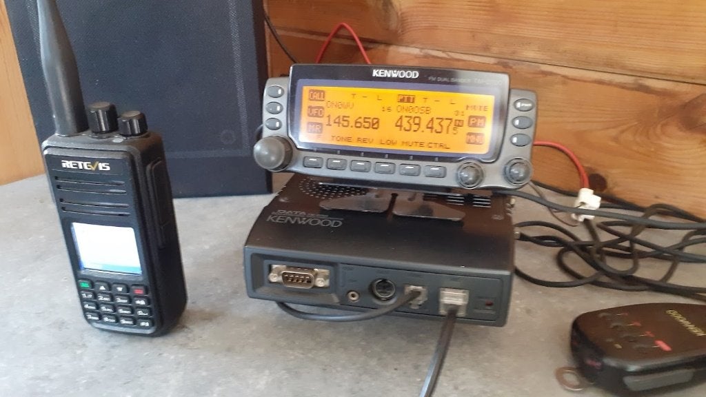 KENWOOD tmd 700 e vhf/uhf +paket modem, Ophalen, Zo goed als nieuw, Zender en Ontvanger
