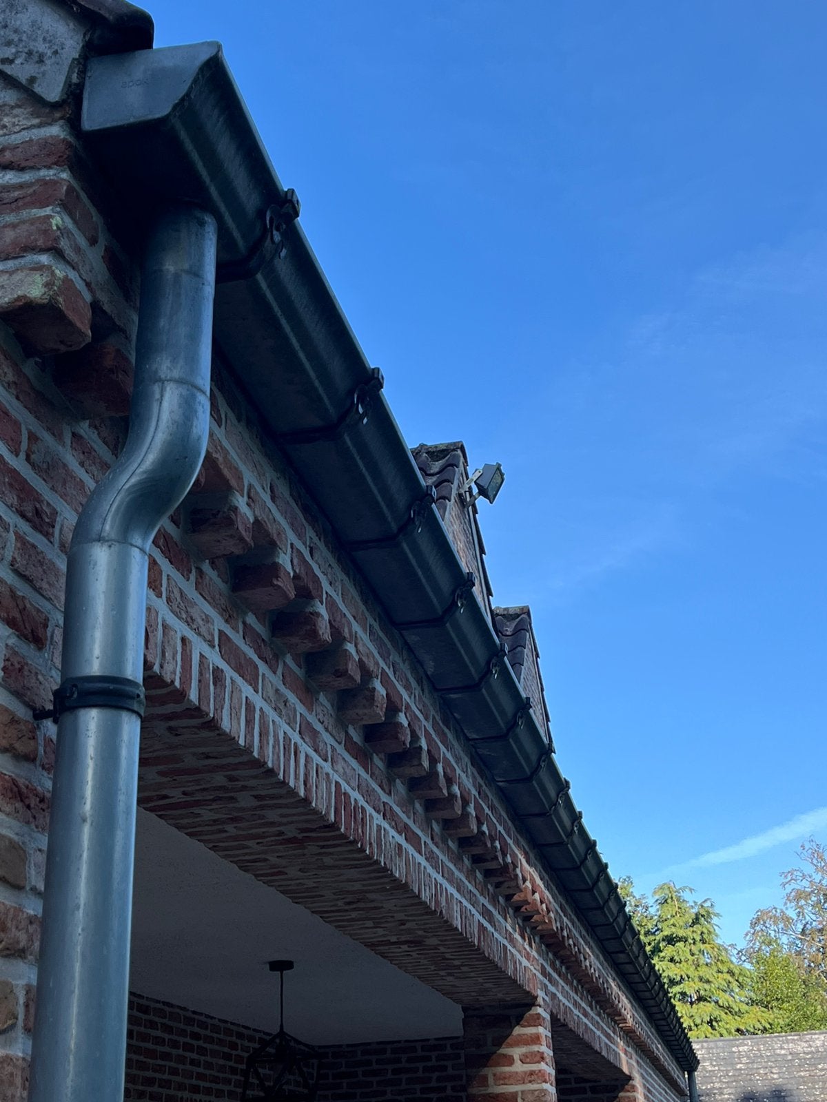 Zinken goten 14m, 2x6m met haken en buizen, Ophalen, Gebruikt, Overige typen, Metaal