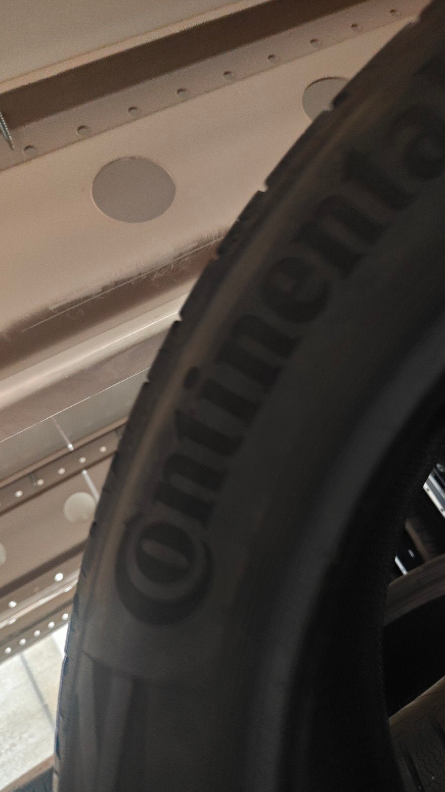 225/45r18 continental 45€ chacun avec montage et équilibrage, Enlèvement