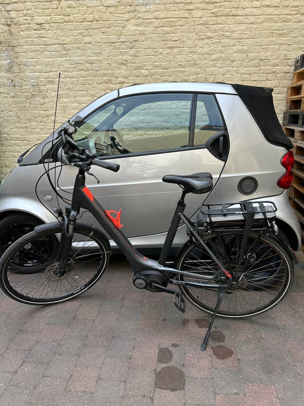 Vélo électrique Cube, Vélos & Vélomoteurs, 50 km par batterie ou plus, Comme neuf, Cube, Enlèvement