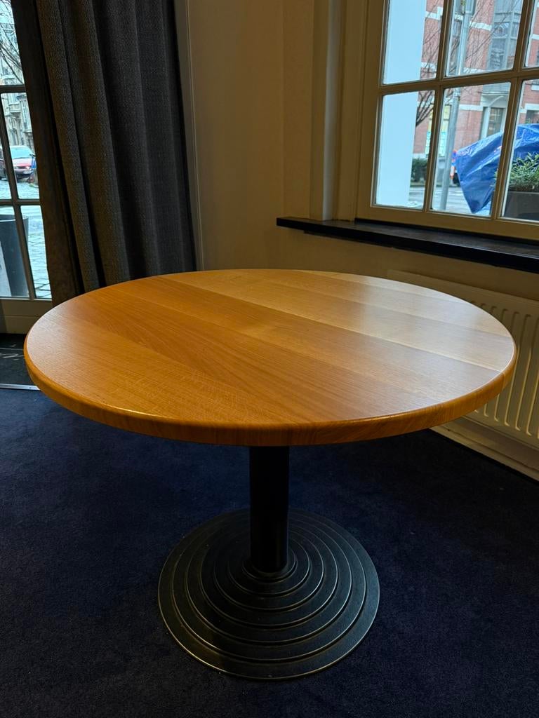 Deux tables rondes en bois plein (60 euro), Rond, 50 à 100 cm, Comme neuf, Enlèvement