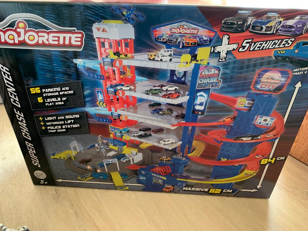 Majorette Super Chase Center, Kinderen en Baby's, Speelgoed | Racebanen, Overige merken, Ophalen of Verzenden, Overige aandrijving
