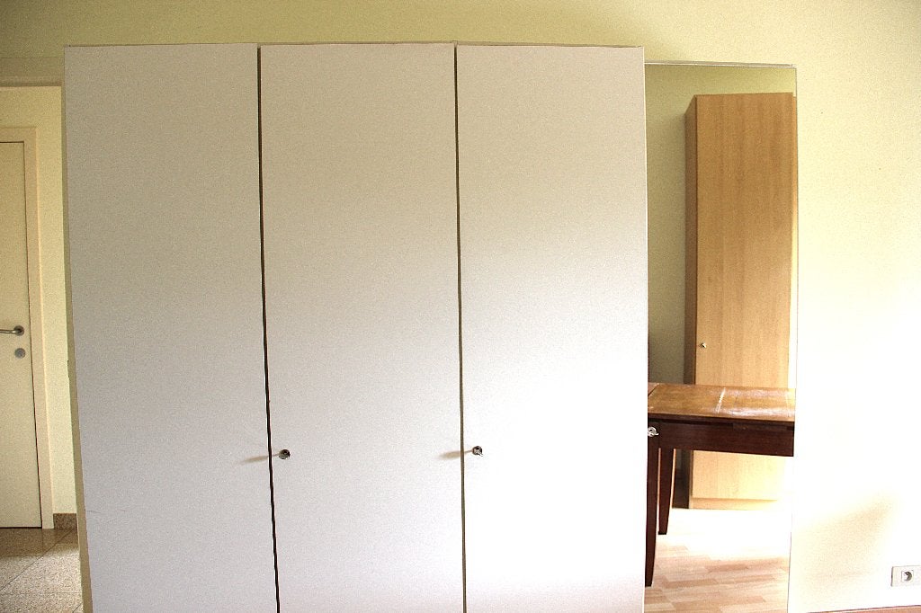 Kleerkast met aanpalende spiegelkast, Ophalen, Met deur(en), Gebruikt, 150 tot 200 cm