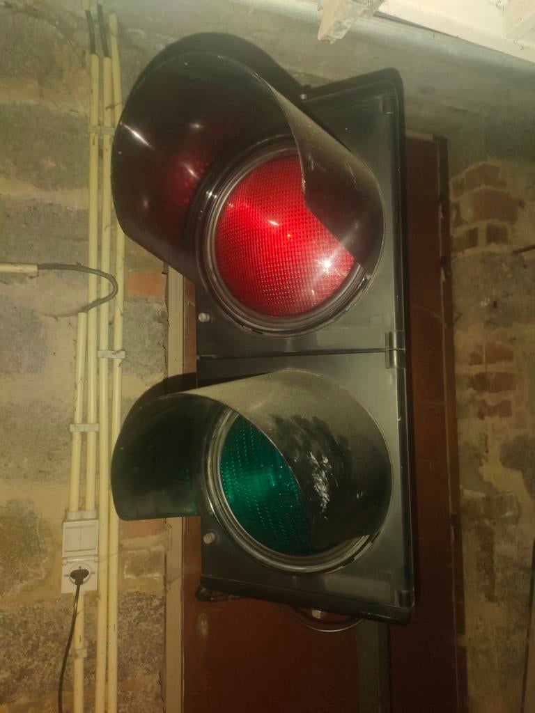 Werkend verkeerslicht als decoratie / mancave, Ophalen