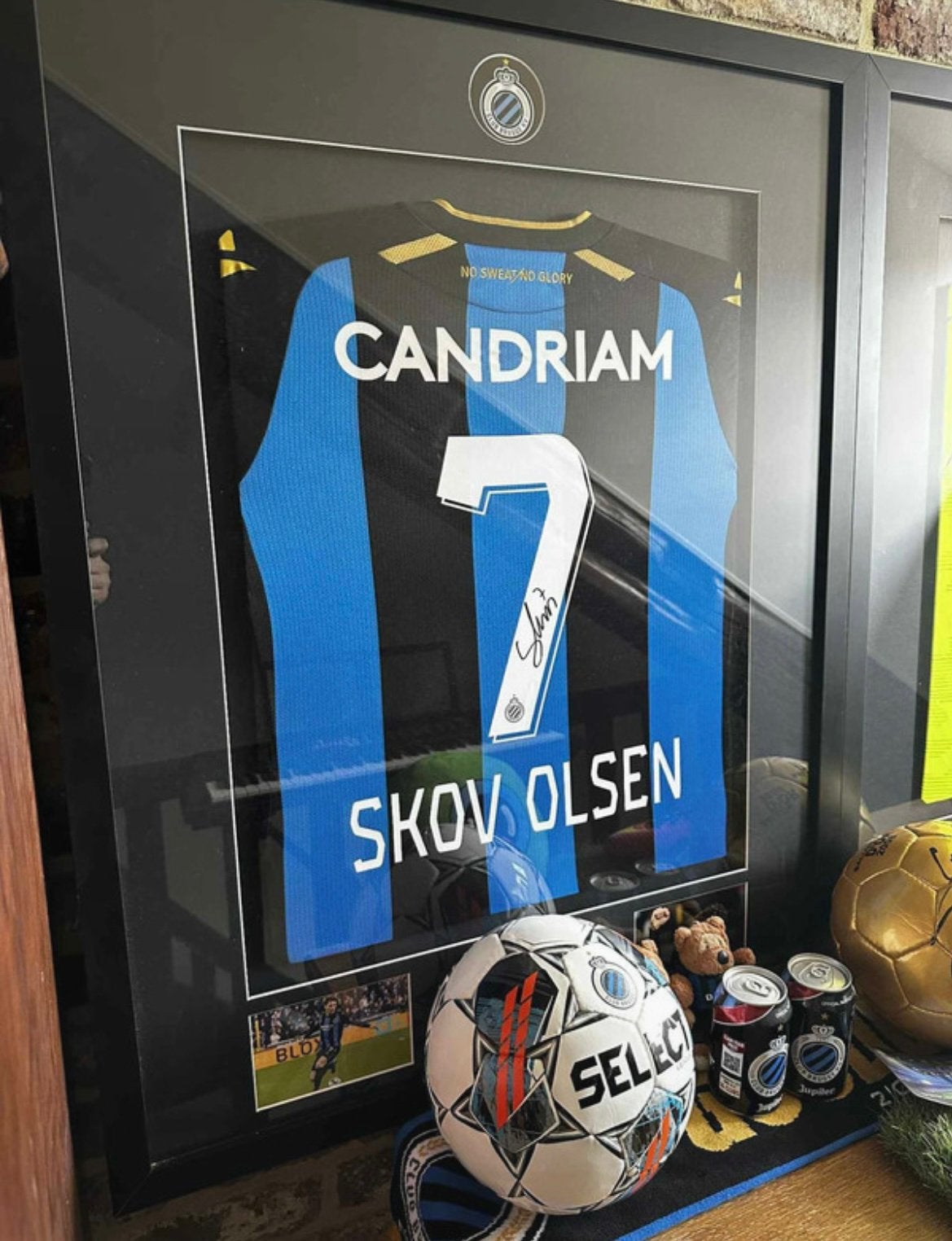 Skove olsen signed shirt framed, Enlèvement, Comme neuf, Maillot