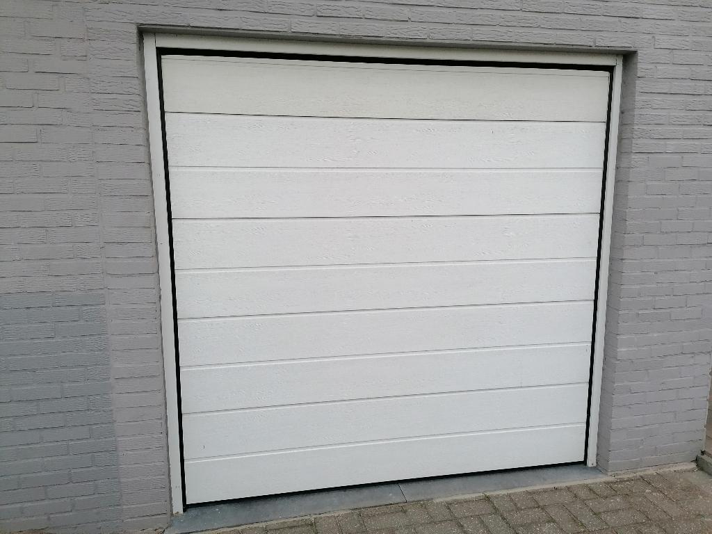 Garagepoort sectionaal met motor, Doe-het-zelf en Bouw, Deuren en Vliegenramen, Gebruikt, Garagedeur, 200 tot 215 cm, 120 cm of meer