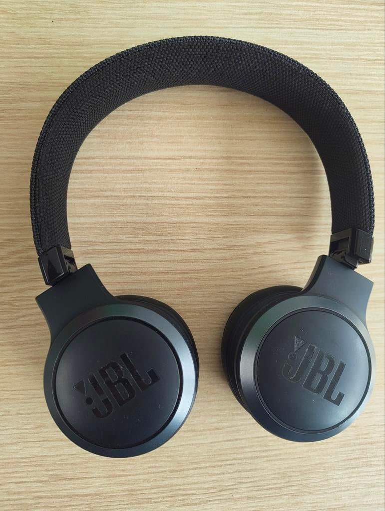 JBL Live 400 BT headset, Enlèvement