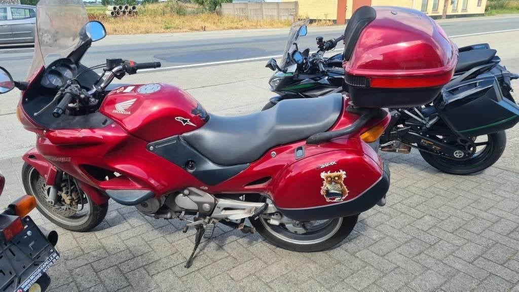Honda	Deauville 650, Motoren, Motoren | Honda, Bedrijf, Meer dan 35 kW, 650 cc