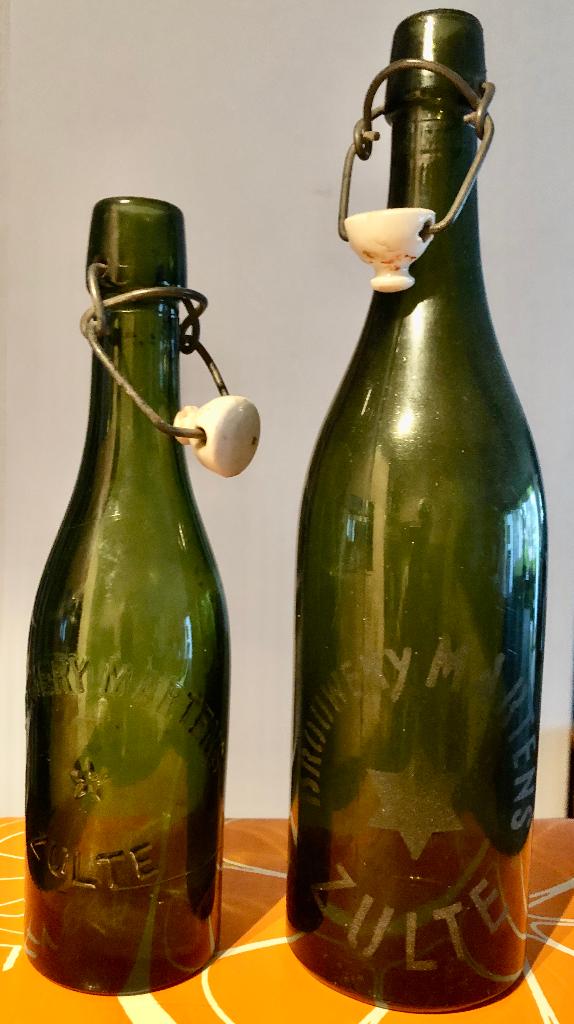 Twee bierflessen Martens Zulte, Verzamelen, Biermerken, Ophalen, Zo goed als nieuw, Flesje(s), Overige merken