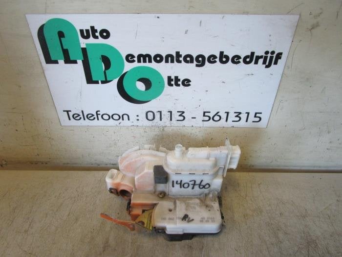 Serrure portière mécanique 2portes droite d'un Seat Inca, -, 3 mois de garantie, Utilisé, -