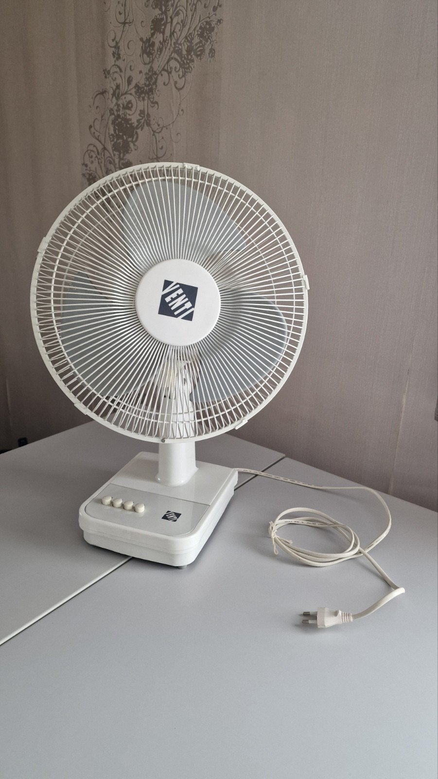 Ventilator tafelmodel prima staat, Ophalen