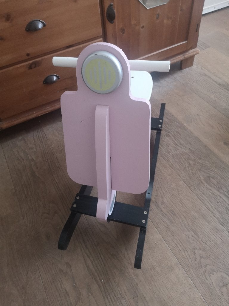 Schommel Vespa voor peuter in hout, roze en wit, Ophalen, Gebruikt