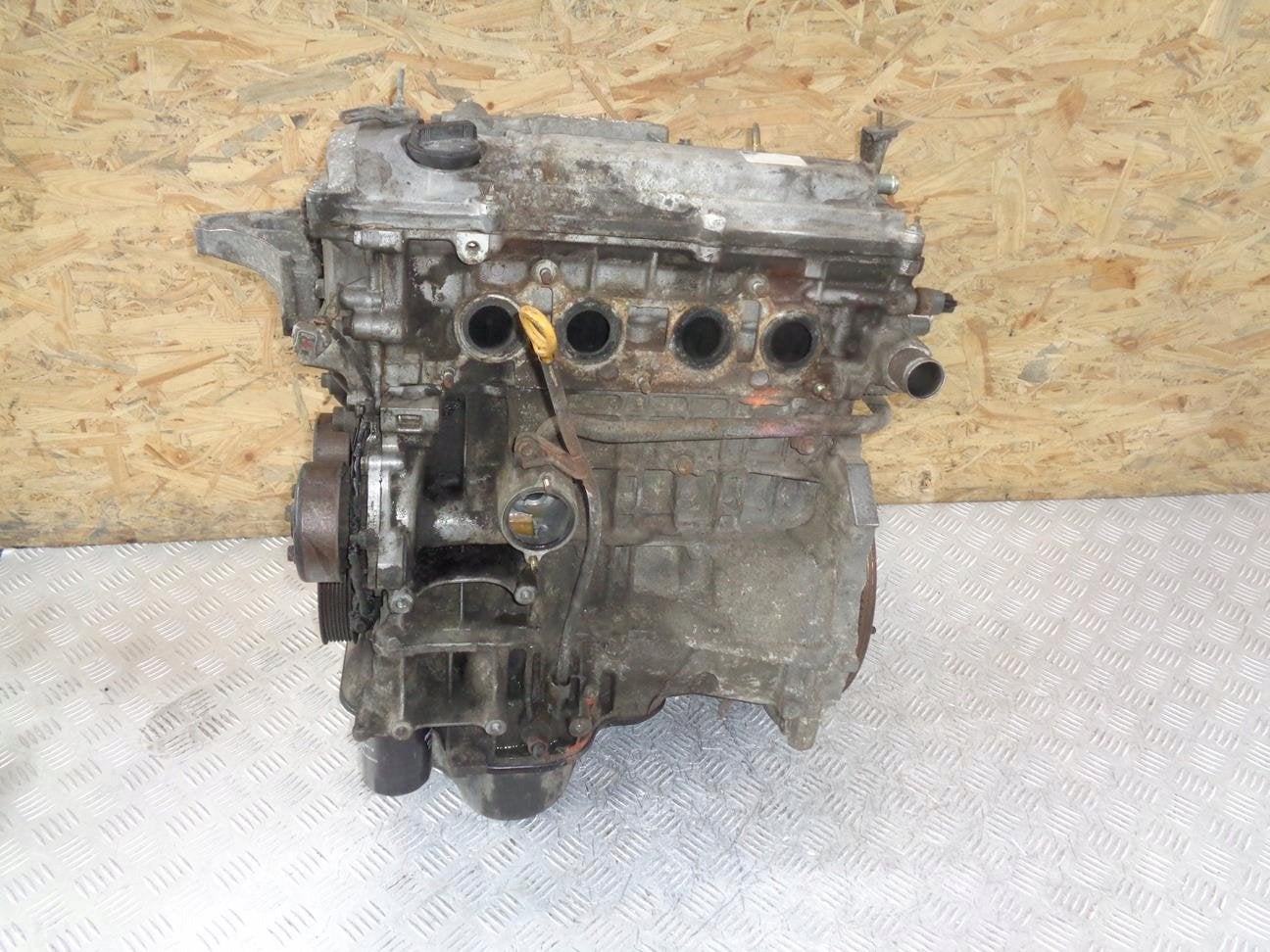 Moteur 1AZFE Nu TOYOTA AVENSIS, Envoi, Utilisé, Daihatsu
