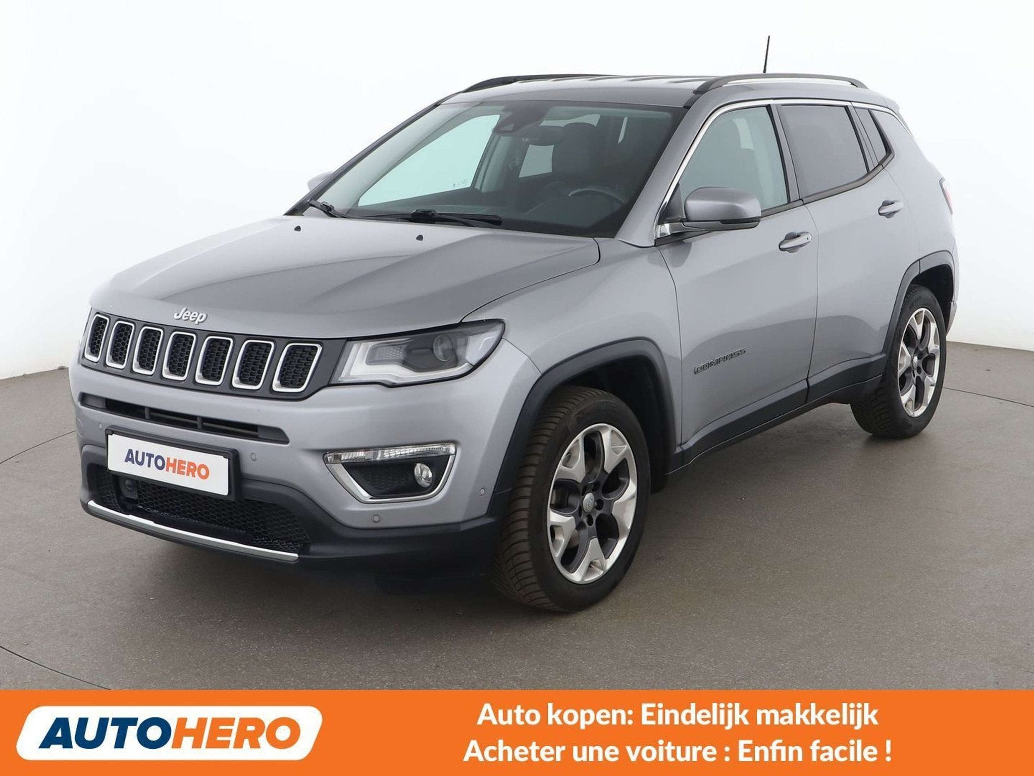 Jeep Compass 1.6 M-Jet Limited FWD, Autos, Argent ou Gris, Noir, Volant multifonction, 117 g/km
