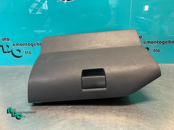 Boîte à gants d'un Peugeot Partner (Partner 08-), -, 3 mois de garantie, Utilisé, -