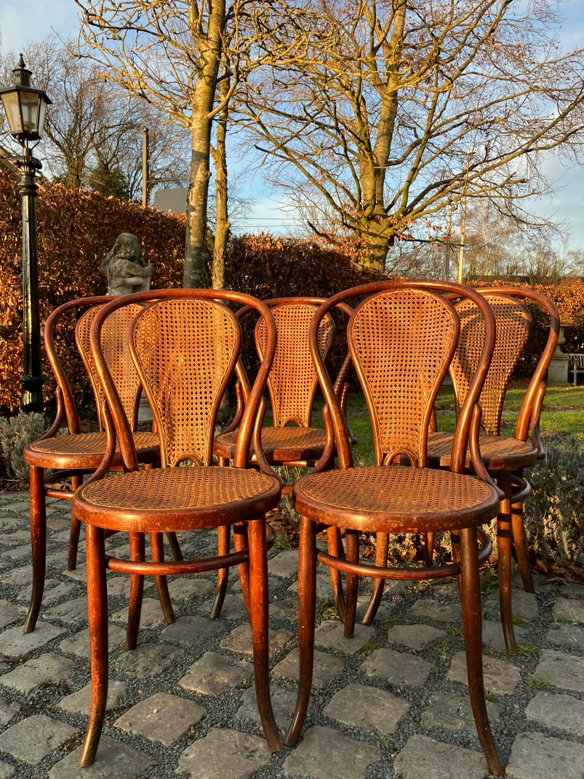 authentieke Thonet stoelen uit 1920 ontwerp Josef Hoffmann, Enlèvement