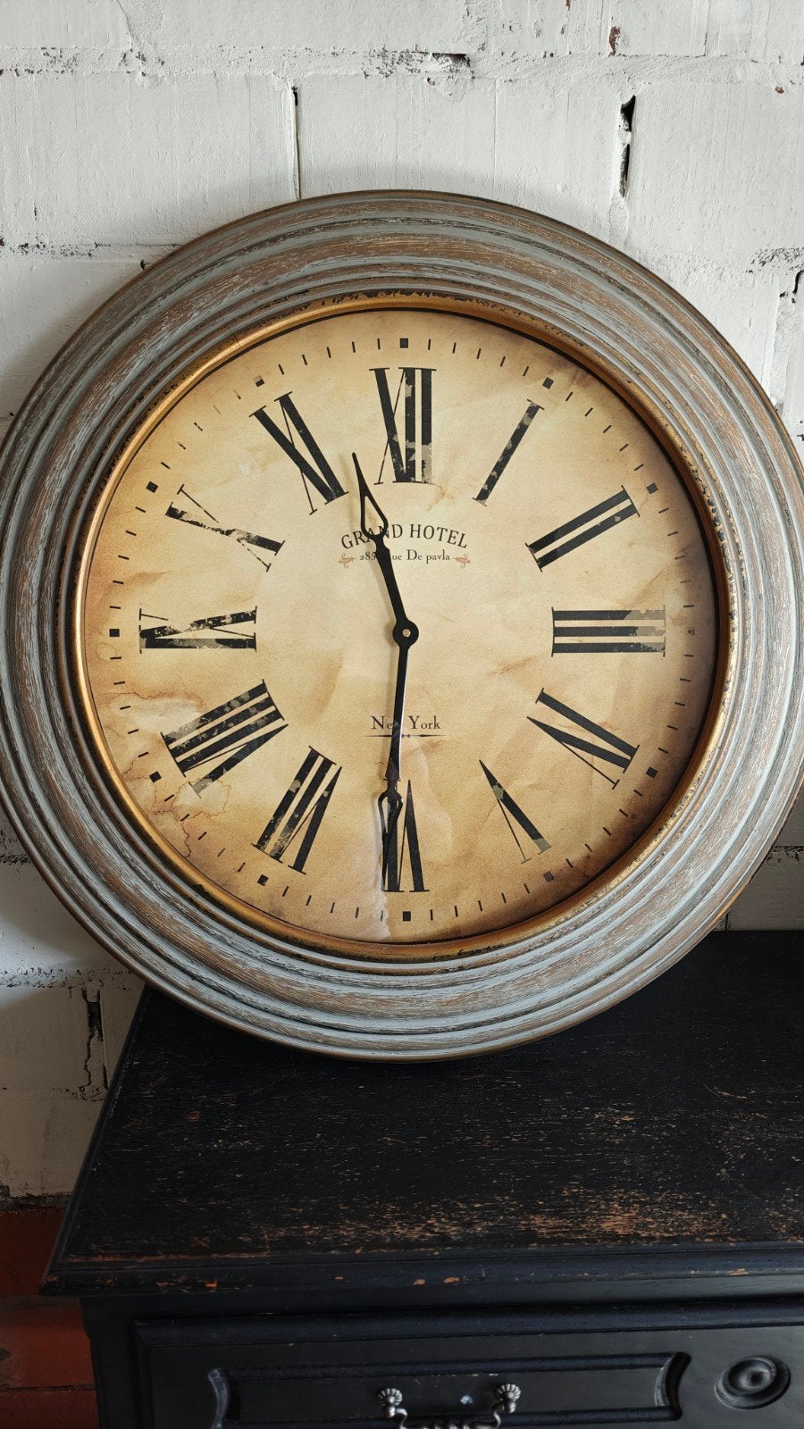 Horloge murale Grand Hotel 78 cm, Maison & Meubles, Accessoires pour la Maison | Horloges, Enlèvement