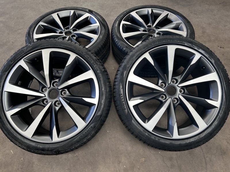 18 inch originele velgen + Pirelli zomerbanden Seat | Cupra, Neuf, Pneus et Jantes, Pneus été, -